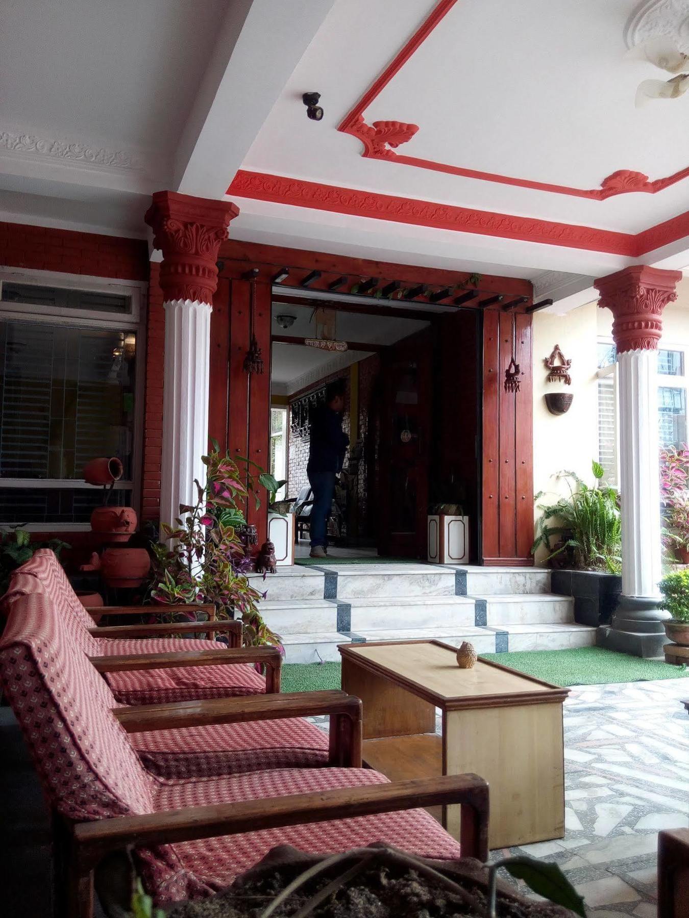 Amar Hotel Kathmandu Buitenkant foto